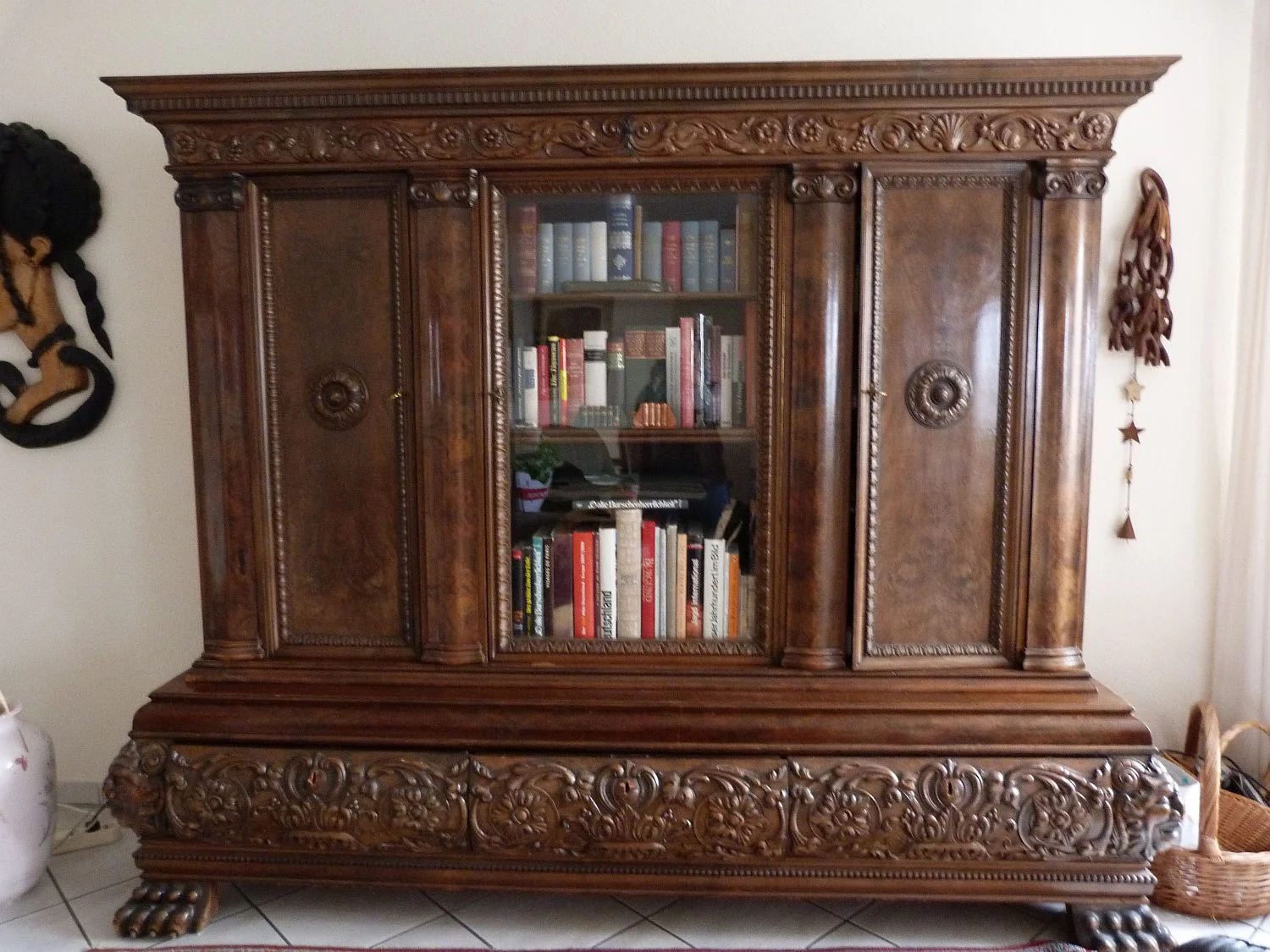 1_Schrank vorne_gut_P1090473.JPG