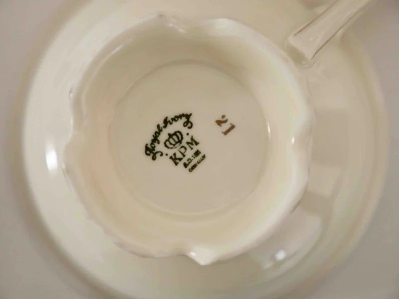 Stempel zu 4-teiligem Teeservice