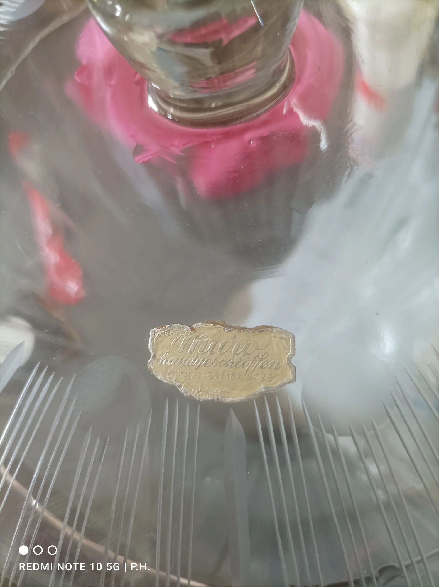 Das wichtigste habe ich vergessen....Maro steht auf dem Aufkleber was drauf ist